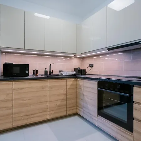 Fox Premium & Free Private Parking Budapest